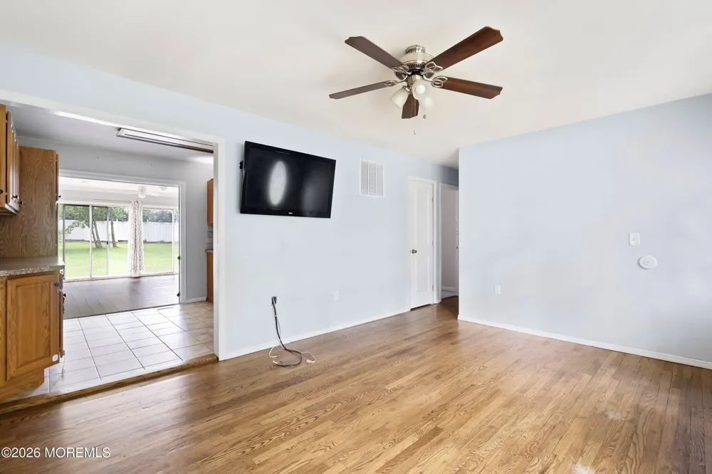 28 Murdock Place Jackson, NJ 08527