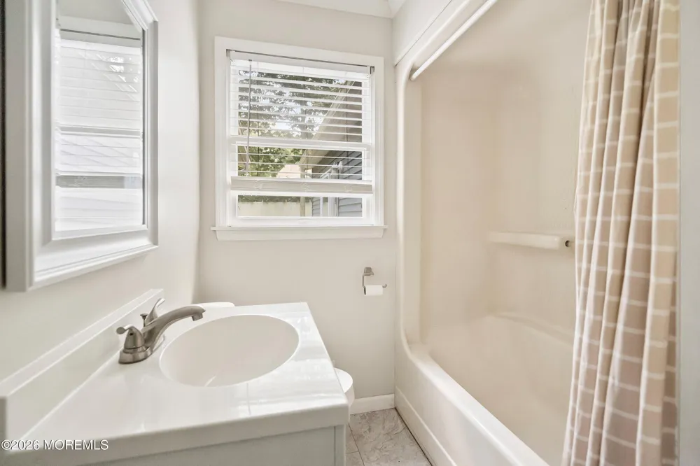 28 Murdock Place Jackson, NJ 08527