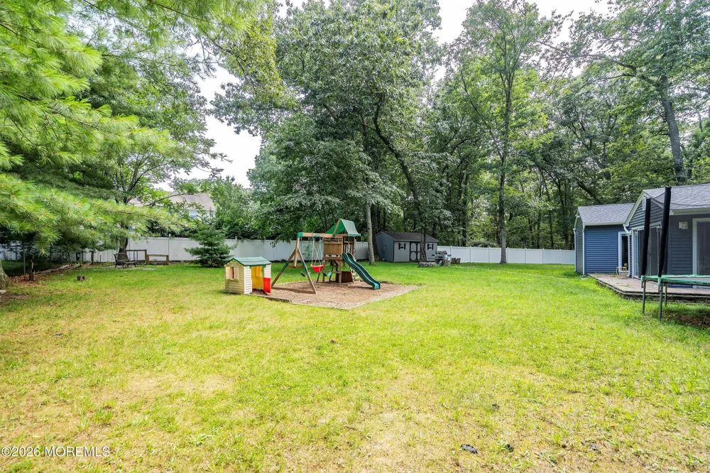 28 Murdock Place Jackson, NJ 08527