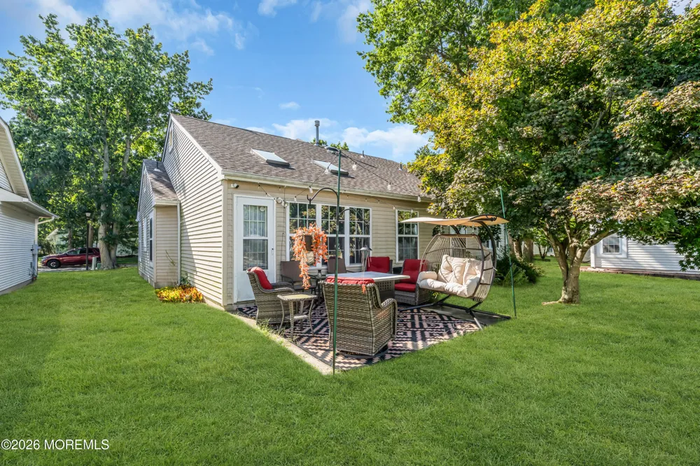 21 S Baker Drive Jackson, NJ 08527