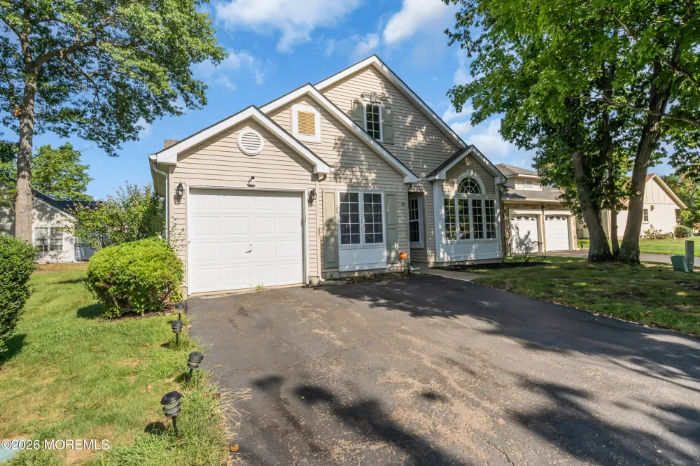 21 S Baker Drive Jackson, NJ 08527