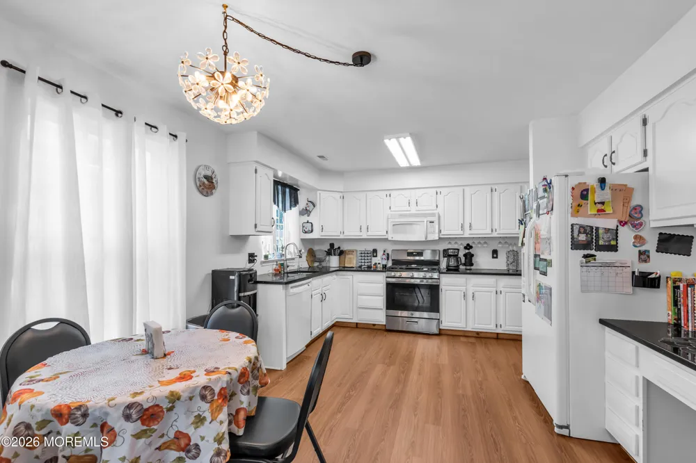 21 S Baker Drive Jackson, NJ 08527