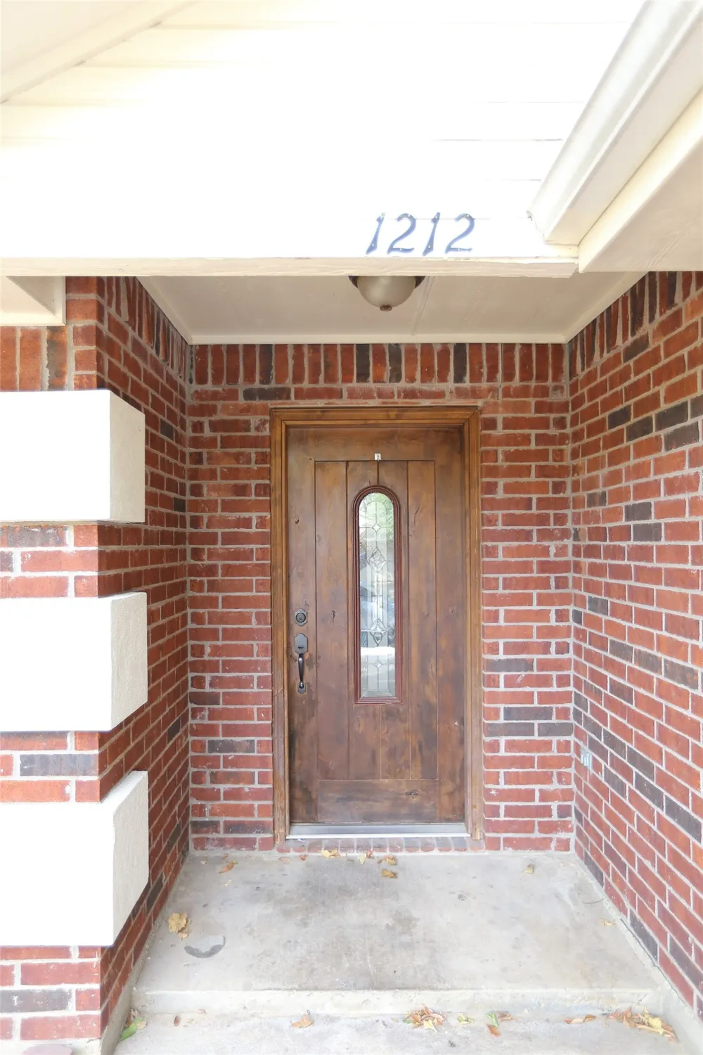 1212 Paco Denton, TX 76209