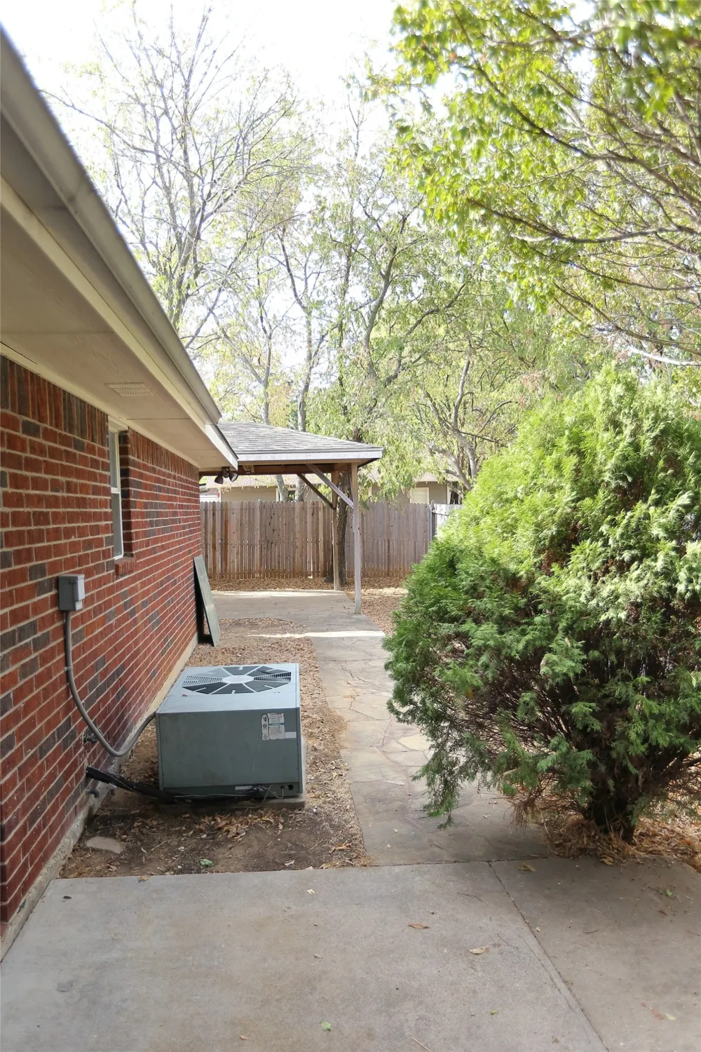 1212 Paco Denton, TX 76209