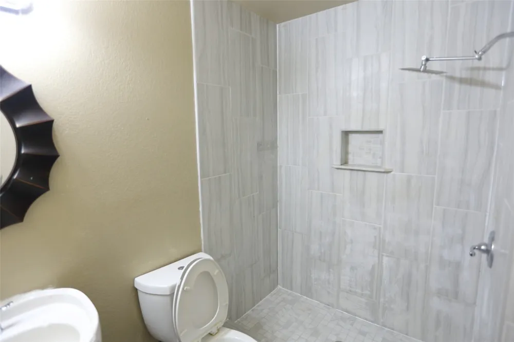 1212 Paco Denton, TX 76209