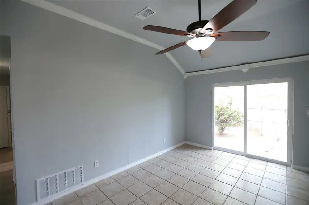 1212 Paco Denton, TX 76209