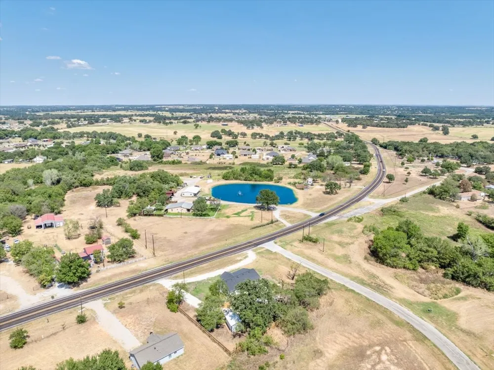 750 Jay Bird Lane Reno, TX 76082