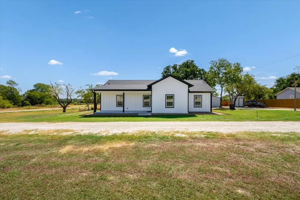 750 Jay Bird Lane Reno, TX 76082