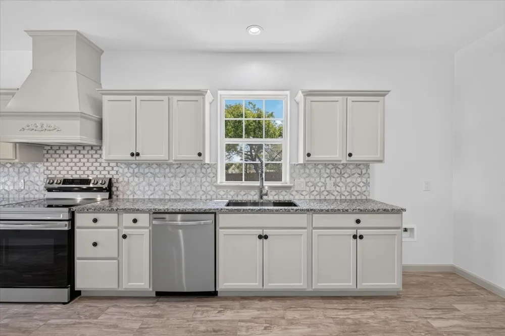 750 Jay Bird Lane Reno, TX 76082