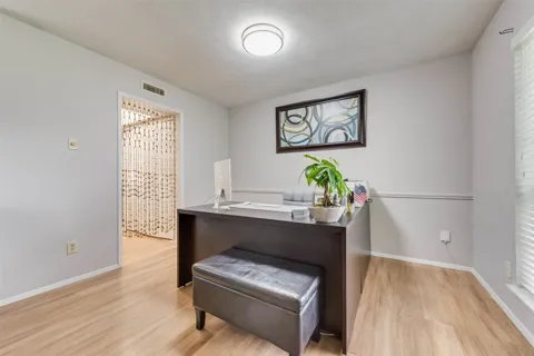 5017 Pemberton Lane