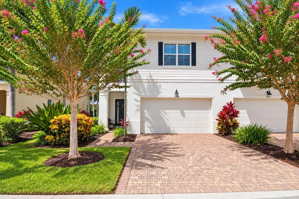 2133 WELLS PLACE Palm Beach Gardens, FL 33418