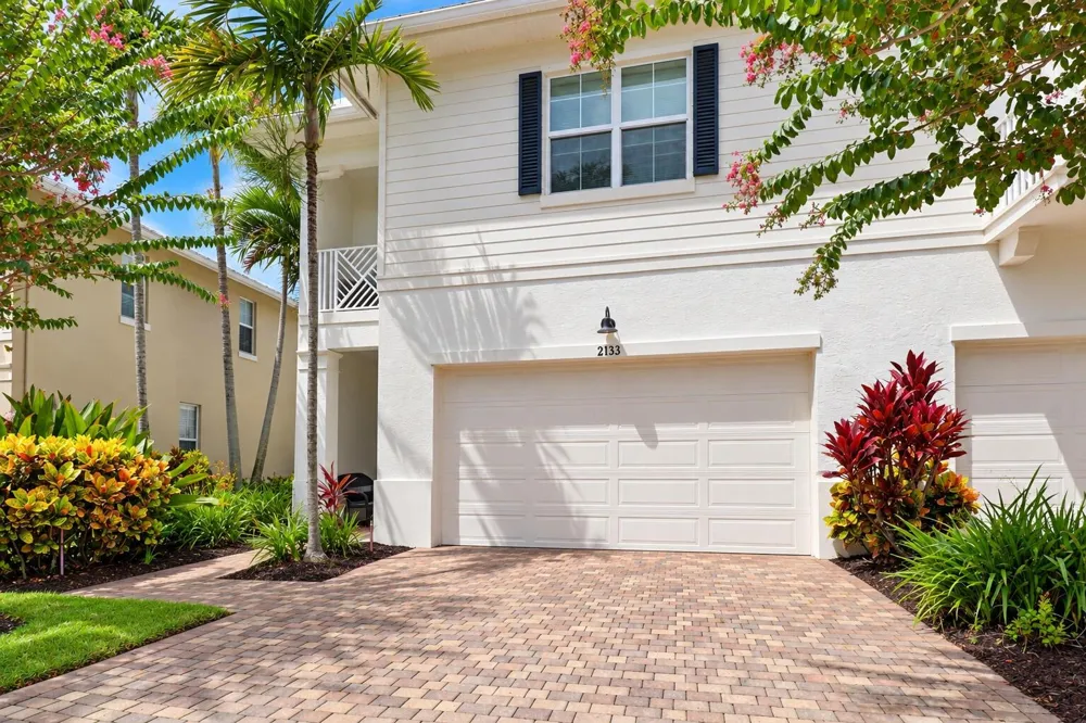 2133 WELLS PLACE Palm Beach Gardens, FL 33418