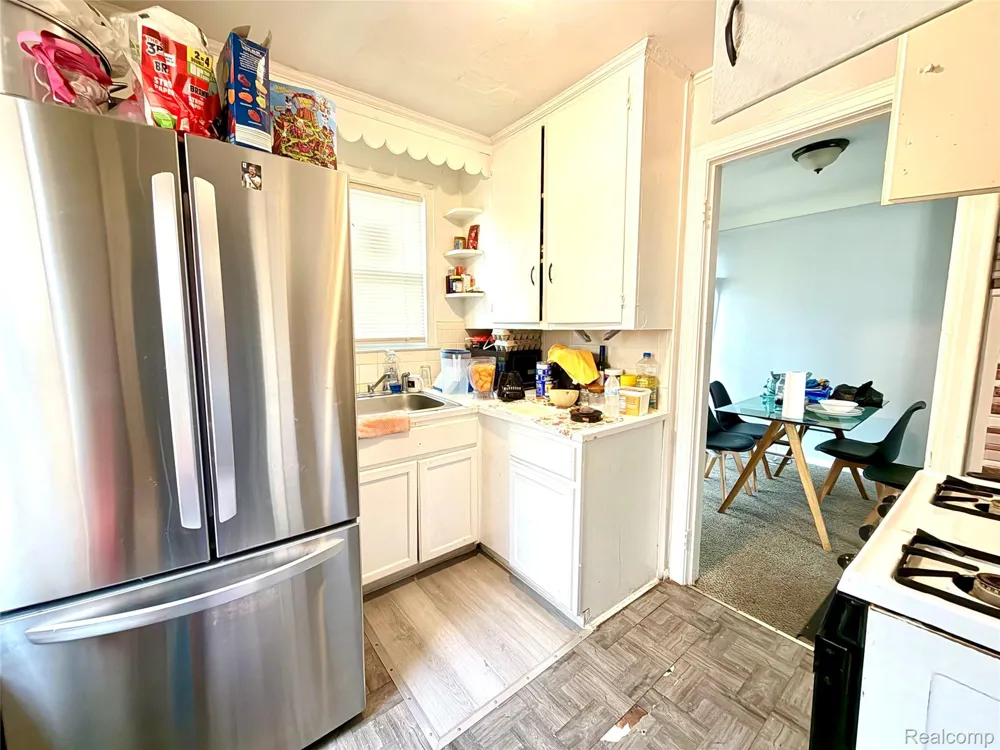15480 Meyers Road Detroit City, MI 48227