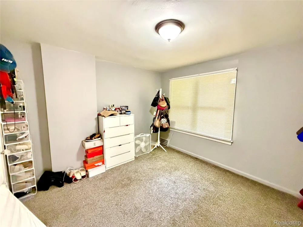 15480 Meyers Road Detroit City, MI 48227