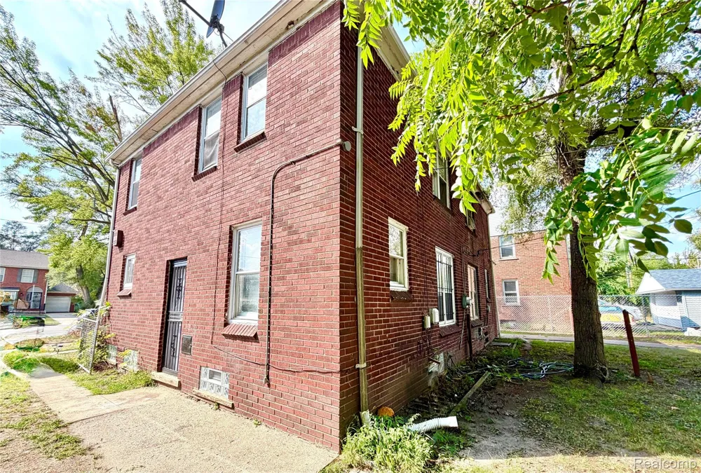 15480 Meyers Road Detroit City, MI 48227