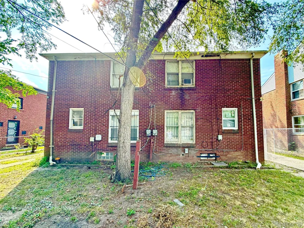 15480 Meyers Road Detroit City, MI 48227