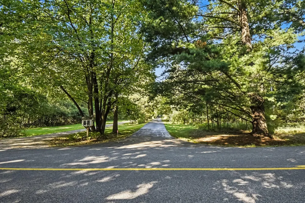 7135 Mccords Avenue SE Caledonia Township, MI 49302
