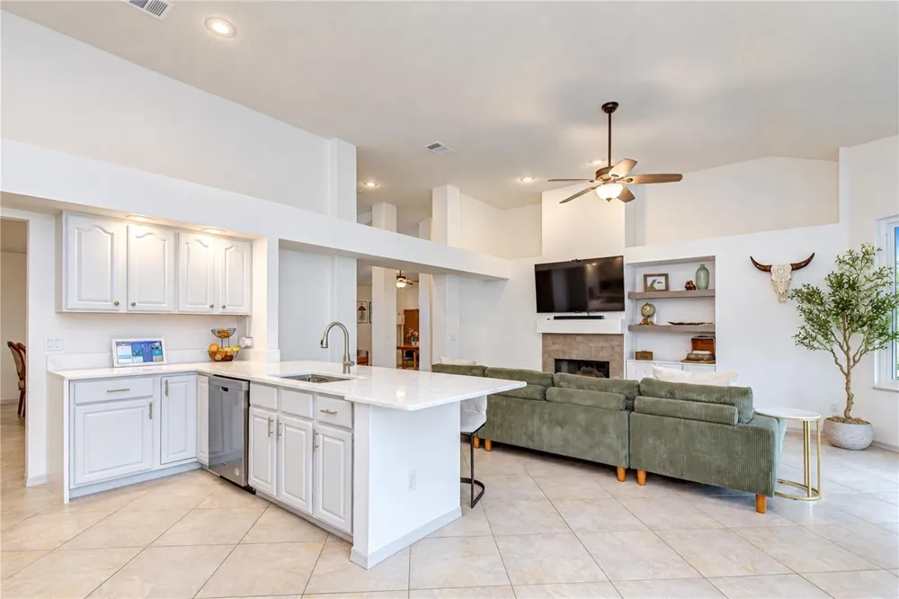 16502 BLENHEIM DRIVE Lutz, FL 33549