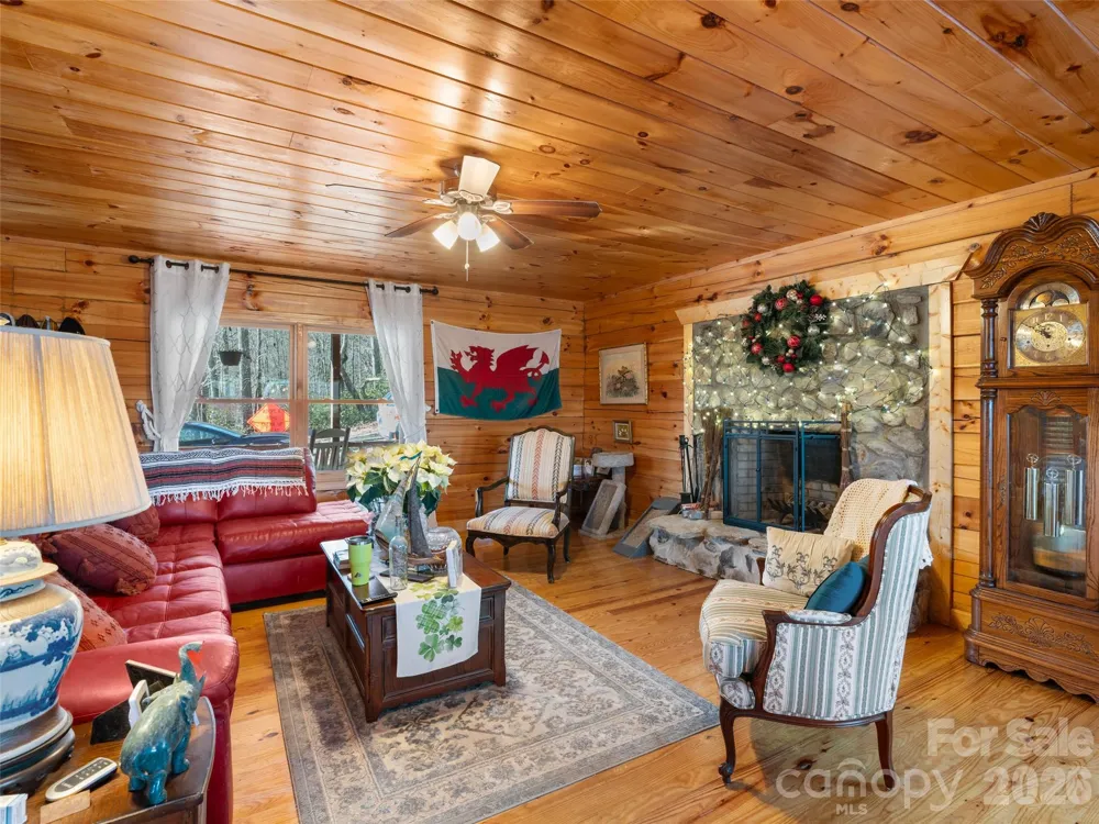 252 Idylwild Lane Black Mountain, NC 28711
