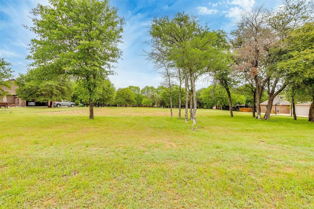 740 S Sugartree Drive Lipan, TX 76462