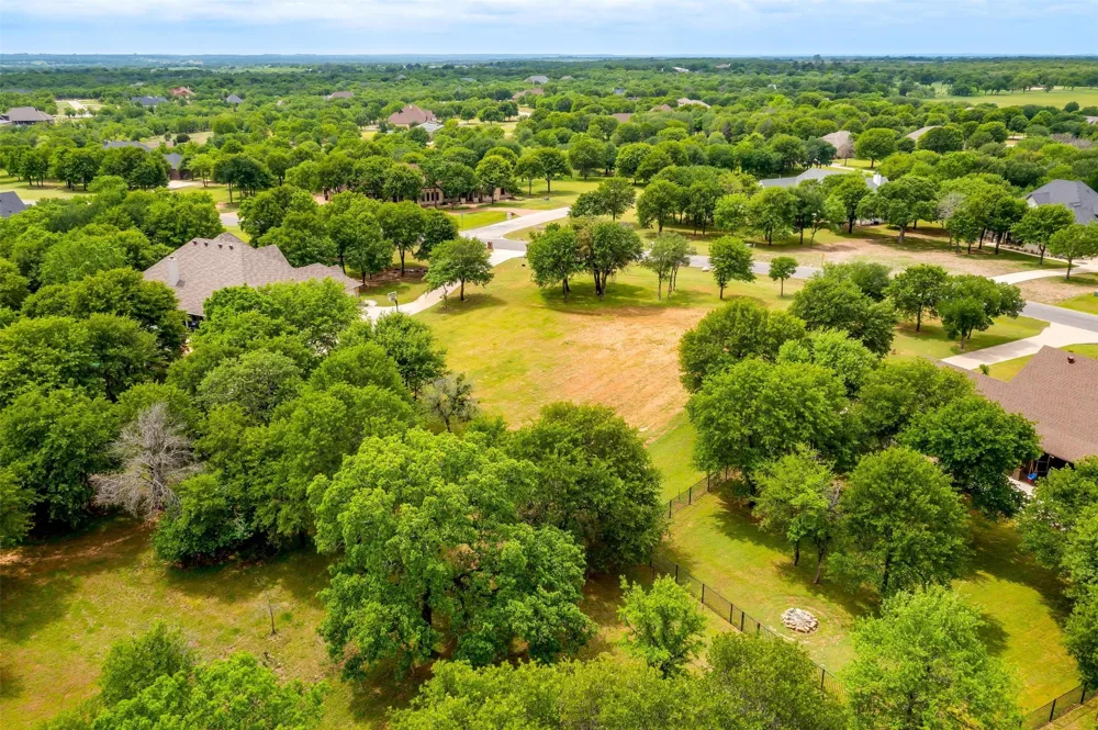 740 S Sugartree Drive Lipan, TX 76462