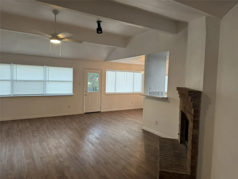 2007 COLOGNE DRIVE Carrollton, TX 75007