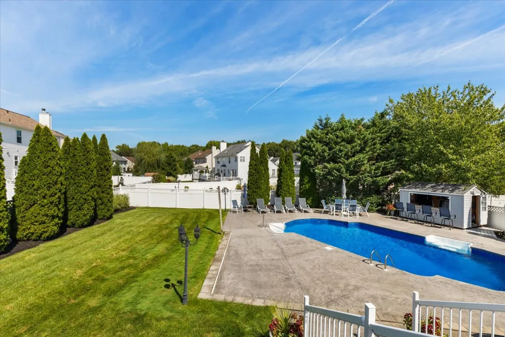 67 Winding Brook Drive Matawan, NJ 07747