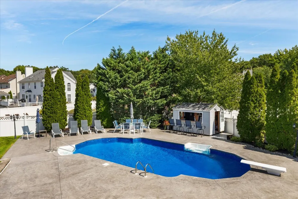 67 Winding Brook Drive Matawan, NJ 07747
