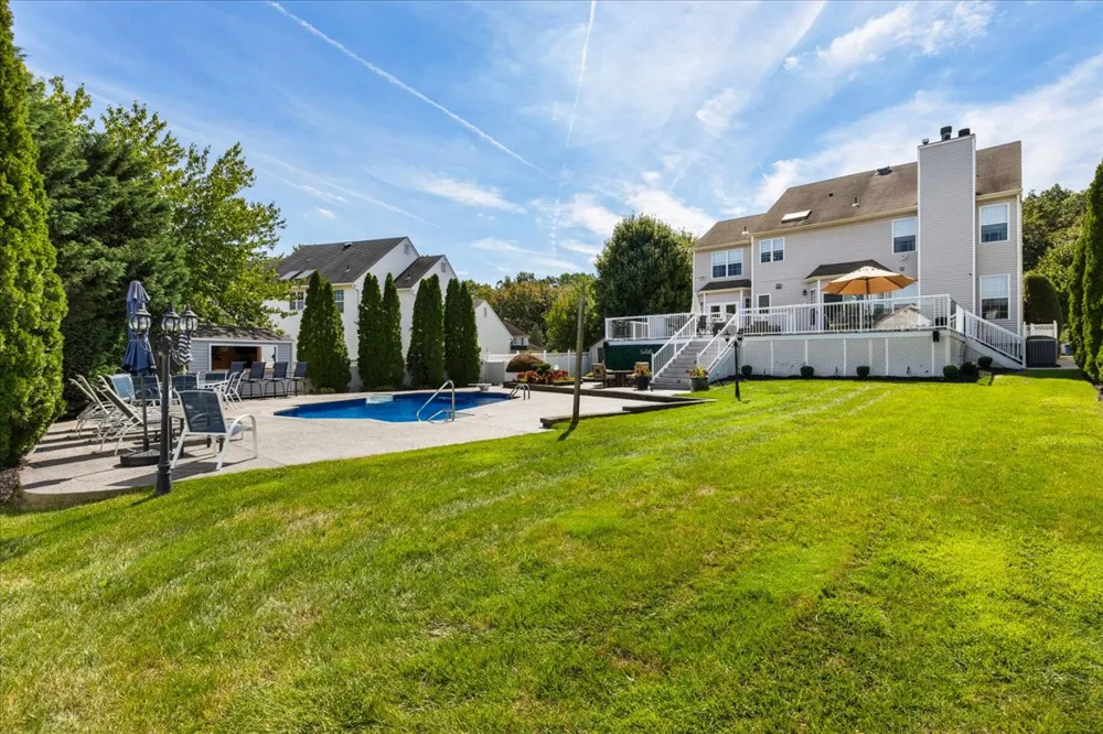 67 Winding Brook Drive Matawan, NJ 07747