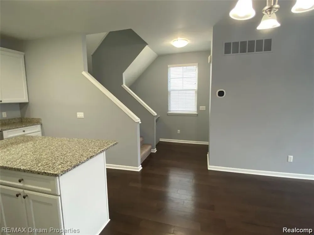 3220 JOHANNA WARE W Wixom City, MI 48393