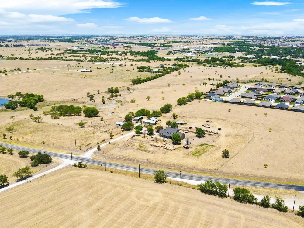 9501 Fm 2331 Godley, TX 76044