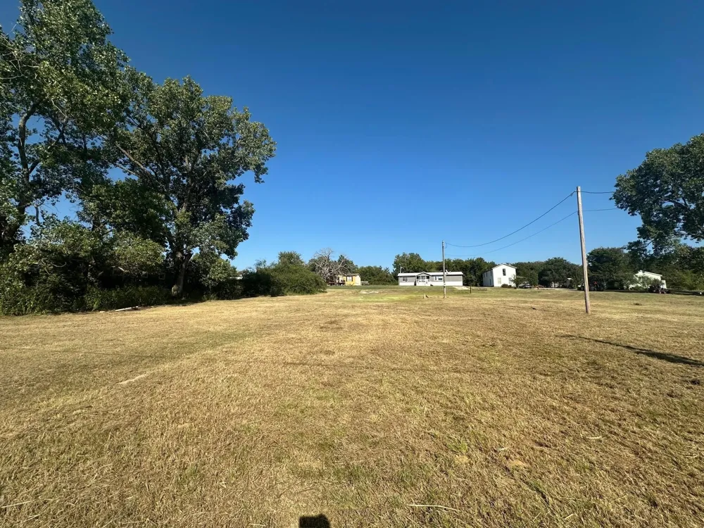 240 First Street Oak Ridge, TX 76240