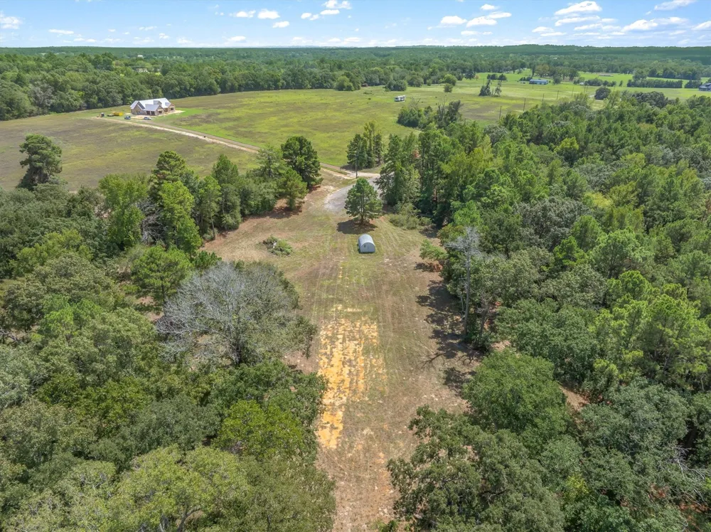 24670 Private Road 8102 Frankston, TX 75763