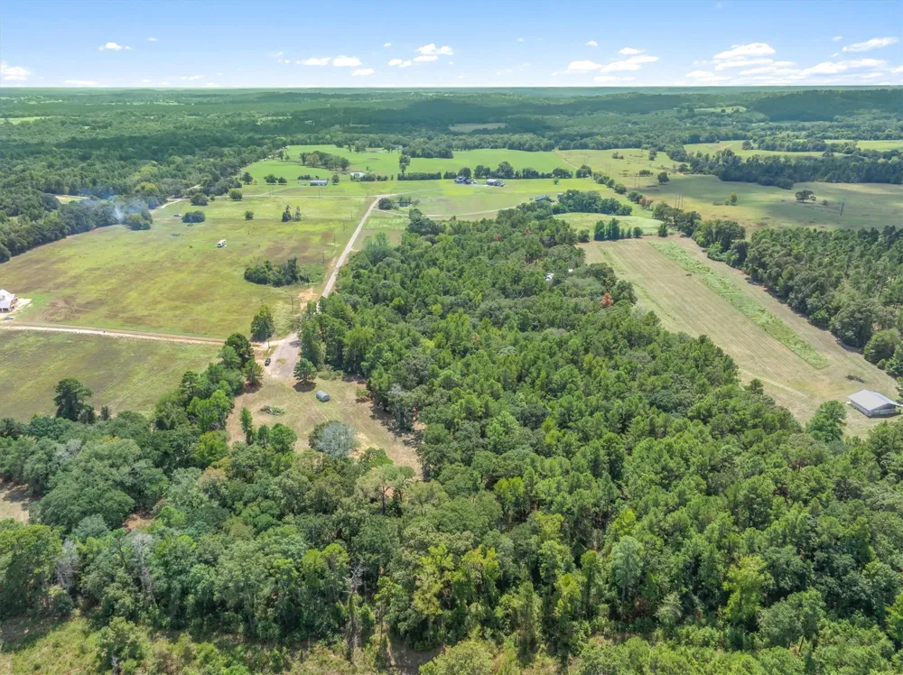 24670 Private Road 8102 Frankston, TX 75763