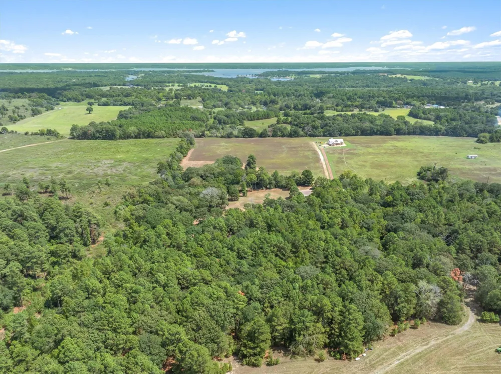 24670 Private Road 8102 Frankston, TX 75763