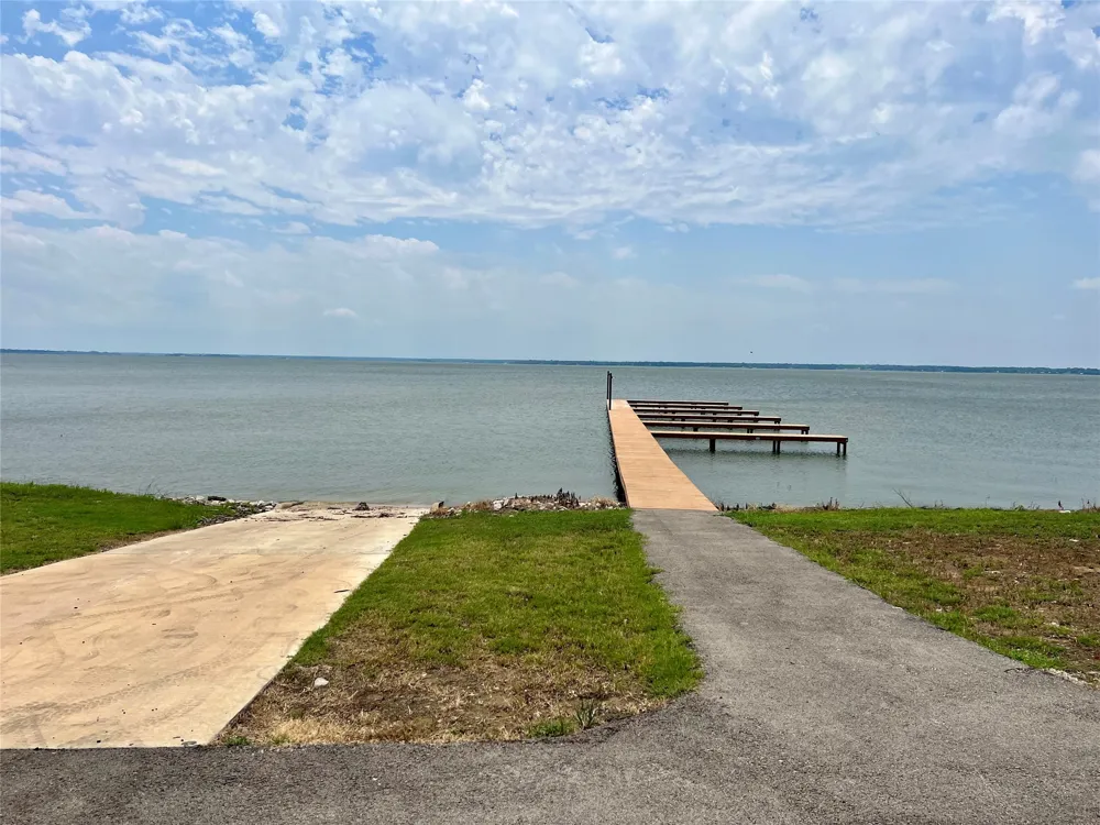 Shoreline Drive Mabank, TX 75143