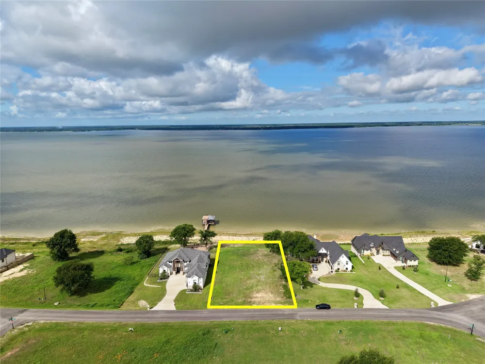 Shoreline Drive Mabank, TX 75143