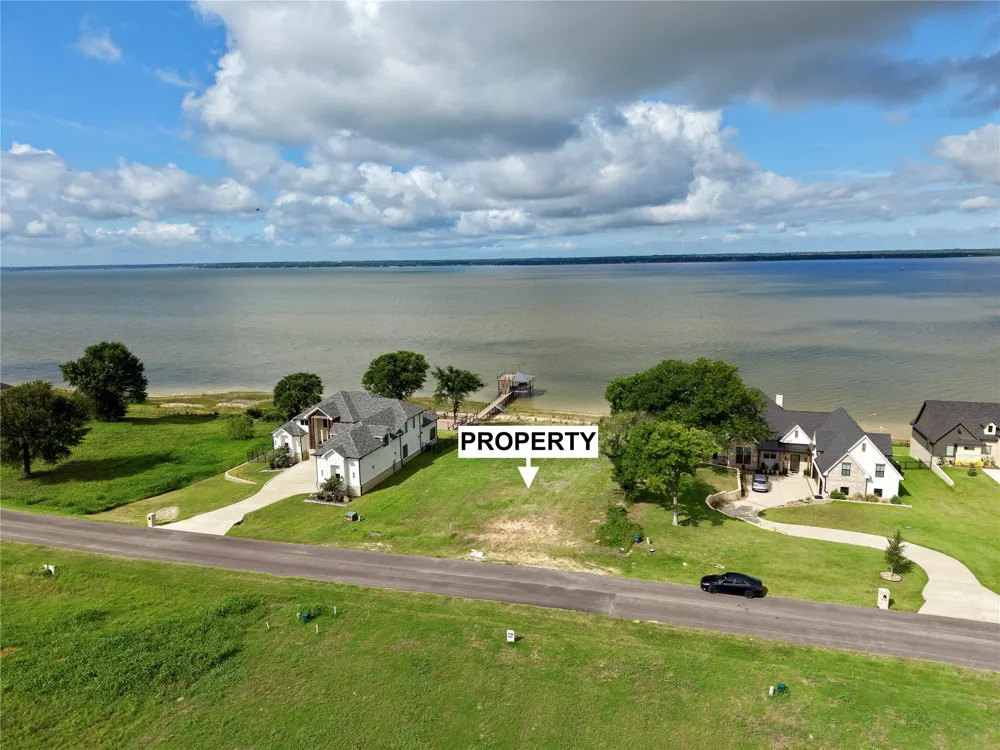 Shoreline Drive Mabank, TX 75143