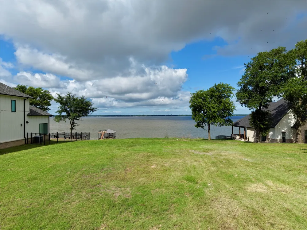 Shoreline Drive Mabank, TX 75143