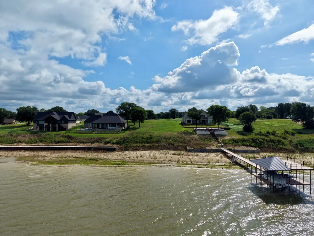 Shoreline Drive Mabank, TX 75143