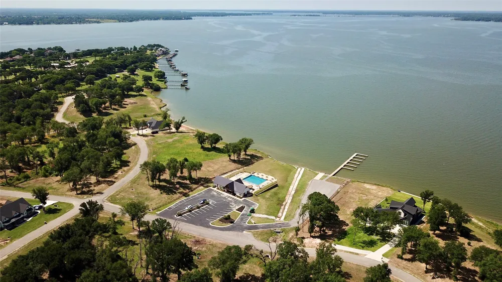 Shoreline Drive Mabank, TX 75143