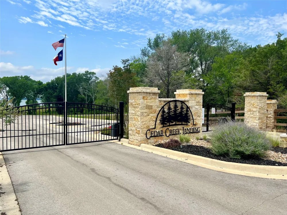 Shoreline Drive Mabank, TX 75143