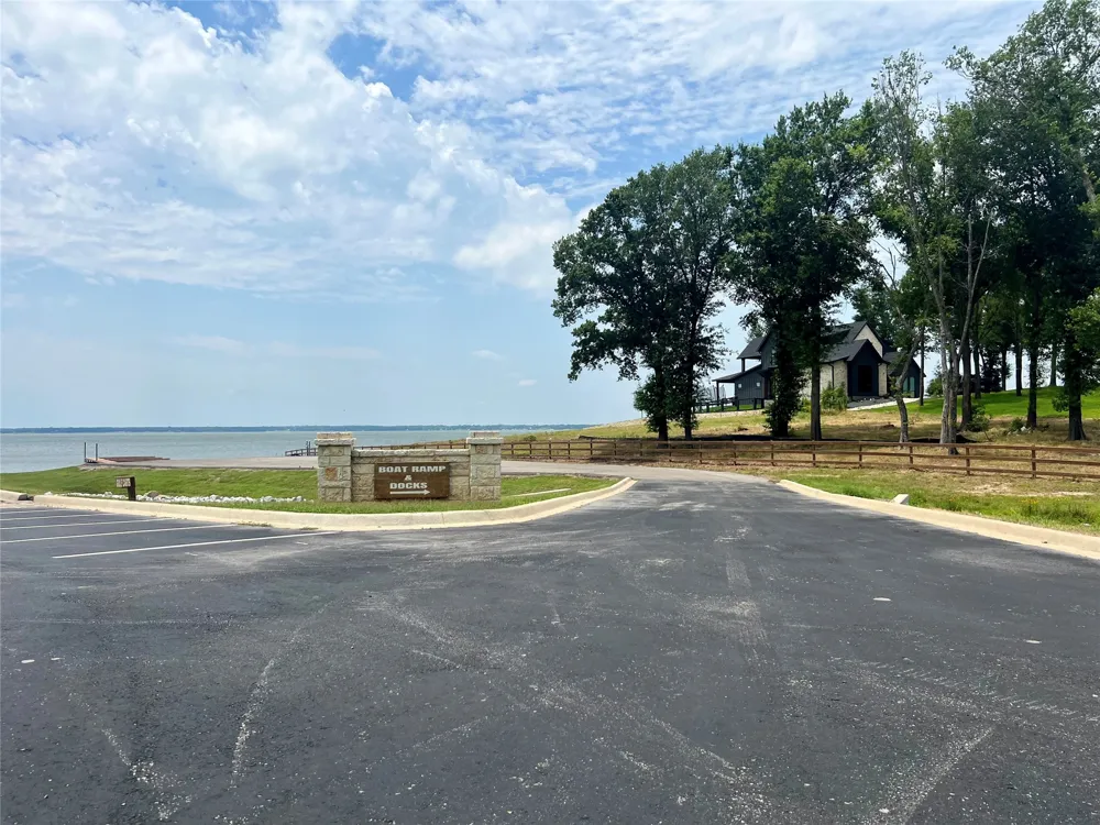 Shoreline Drive Mabank, TX 75143