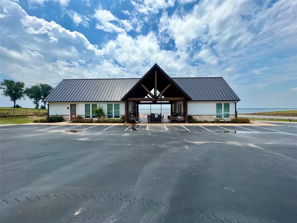 Shoreline Drive Mabank, TX 75143