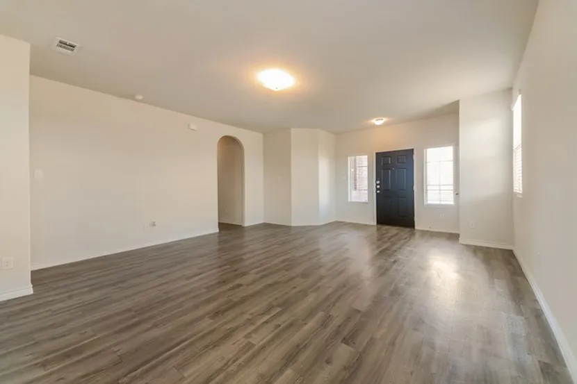 1305 Mallard Cove Ennis, TX 75119