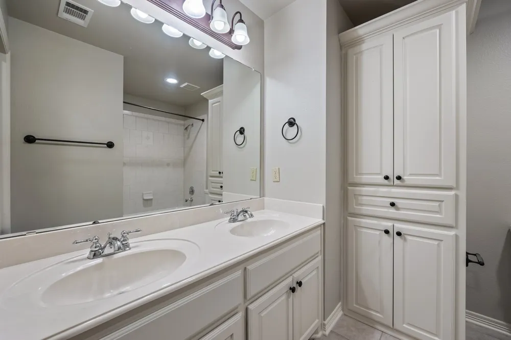 148 Stoneleigh Drive Heath, TX 75032