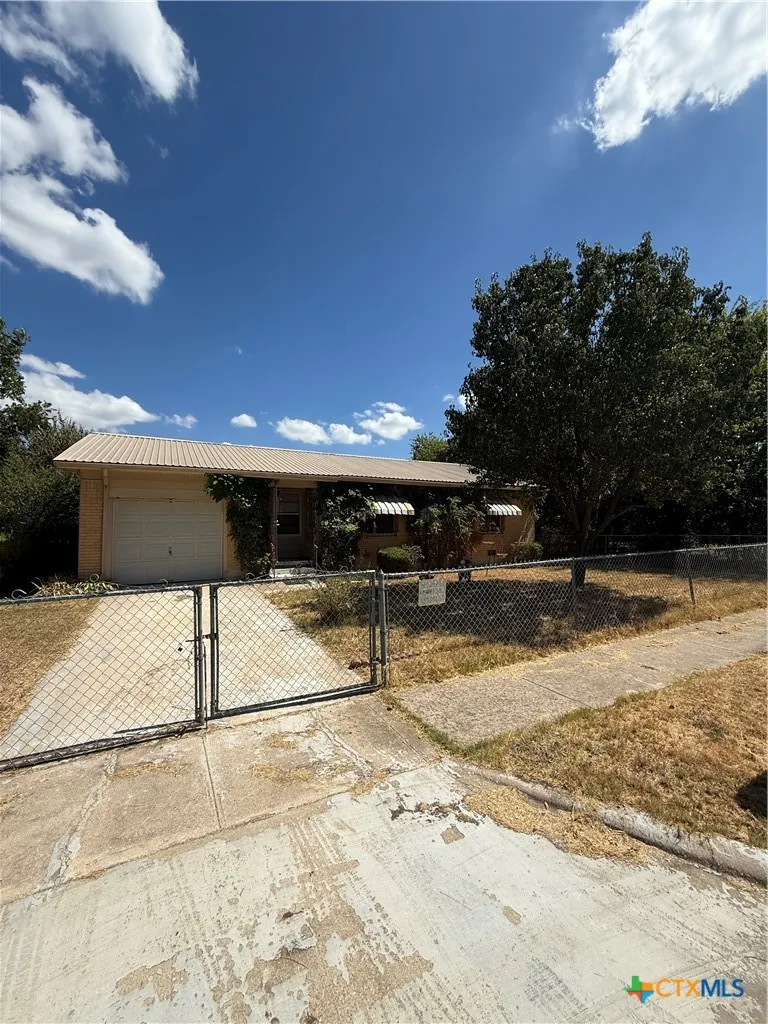711 S 3rd Street Copperas Cove, TX 76522