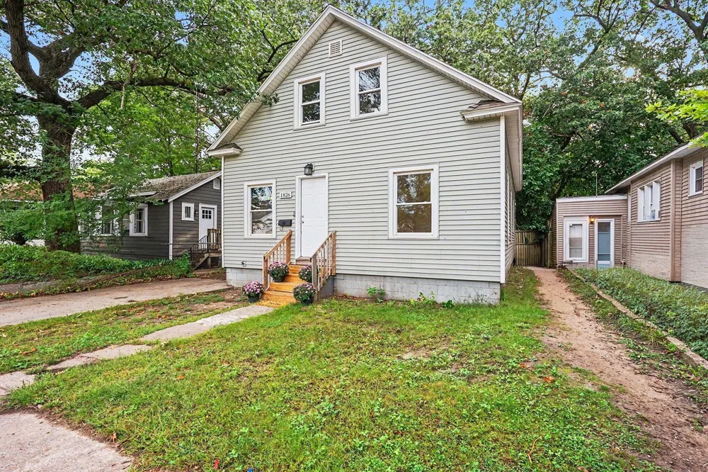 1826 Mc Ilwraith Street Muskegon, MI 49442
