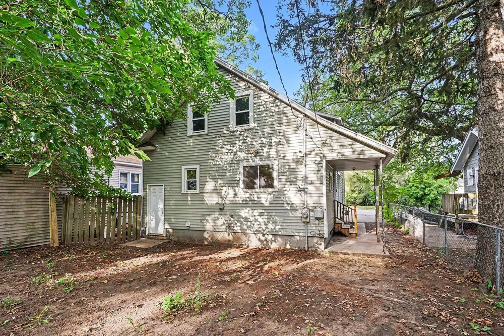 1826 Mc Ilwraith Street Muskegon, MI 49442