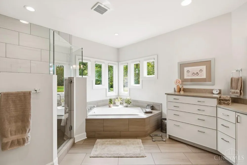 2 Birdhaven Lane Indian Hill, OH 45242